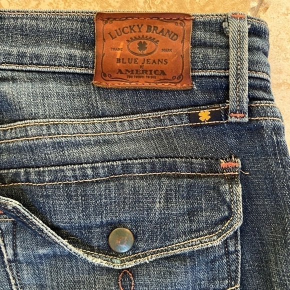 Lucky BRAND Vintage Cate boot leg flare with flap pockets distressed size 29 - Picture 8 of 15